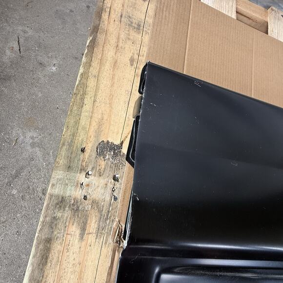 United Pacific 1967-1972 GMC Fleetside Truck Tailgate With GMC Script 110847 - Picture 8 of 15